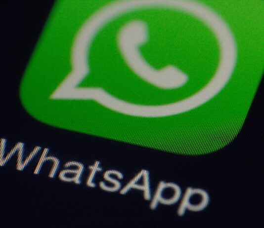 Comment transférer et envoyer des messages WhatsApp en étant hors ligne ?